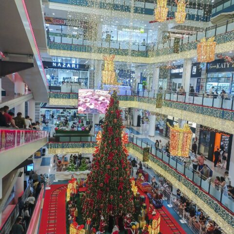 Encendido de Luces de Navidad en el Centro Comercial Añaza Carrefour
