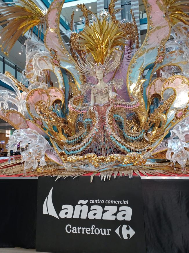 Exposición traje 2ª Dama de Honor Carnaval 2025