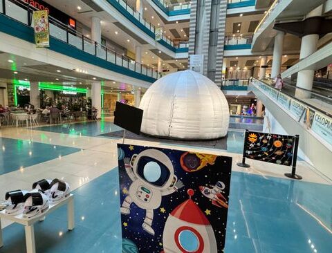 Planetario Sistema Solar y Dinosaurios CC Añaza Carrefour